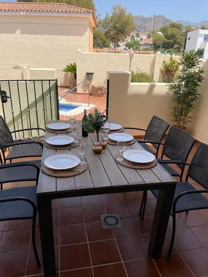 فيلا Casa Milo نيرخا بيت للعطل